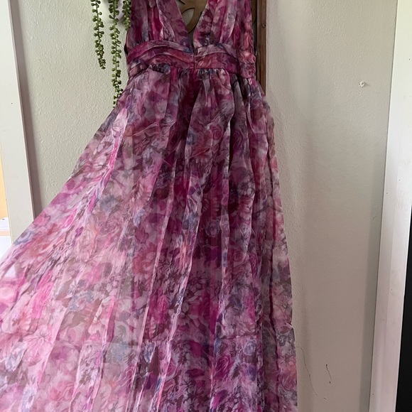 NWT Lulus women’s maxi organza dress gown. Size medium - Picture 3 of 6